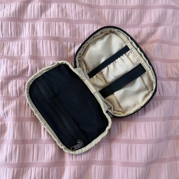 Nomad Lane Blue Travel Bag - Picture 6 of 10